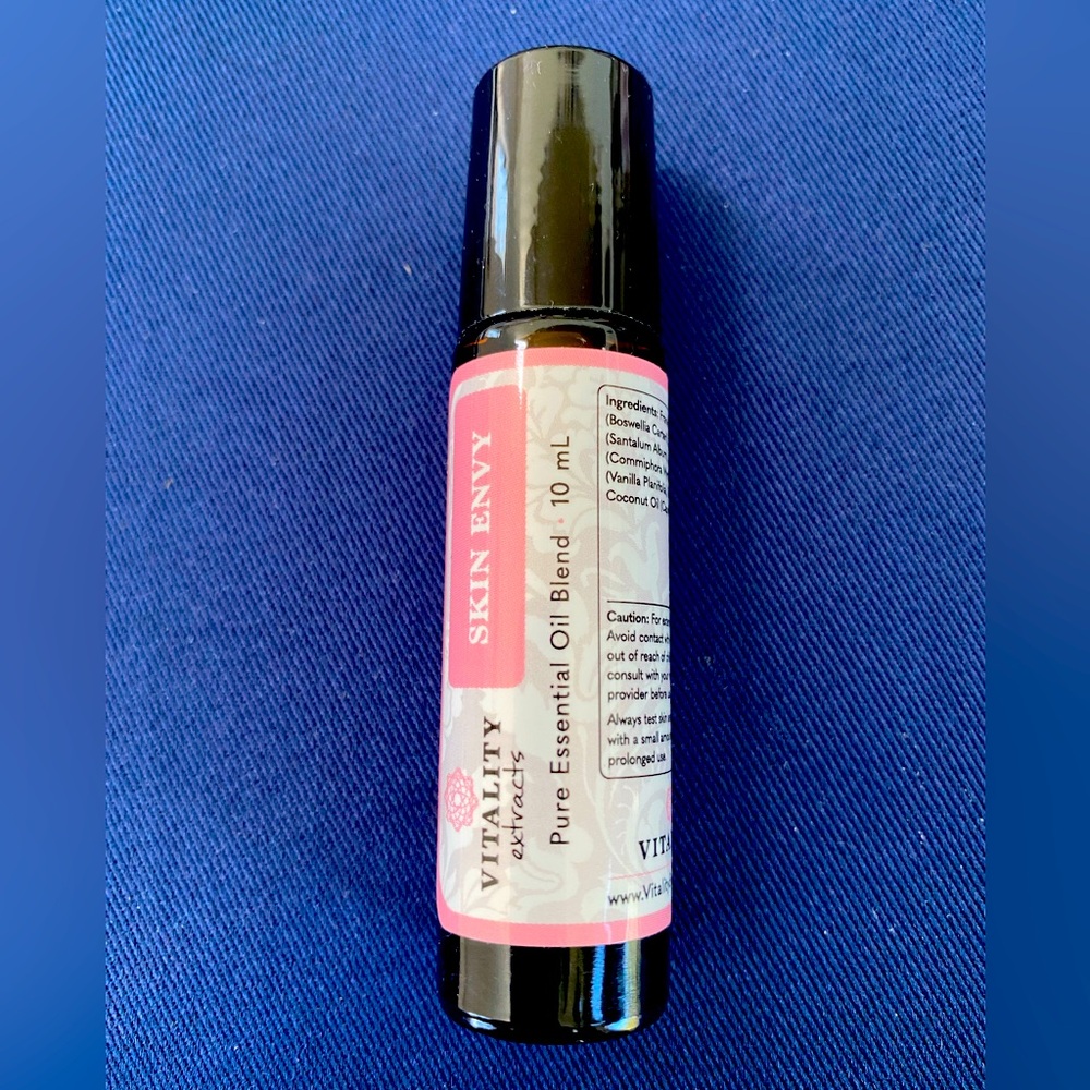 NWT Vitality Extracts Essential Oil Skin Envy Roll-on, 10 ml bottle. Unopened.